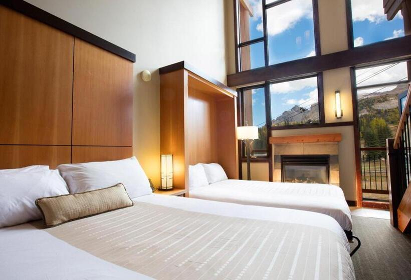 هتل Sunshine Mountain Lodge