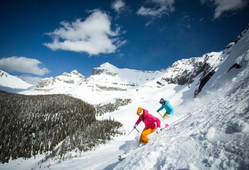 هتل Sunshine Mountain Lodge