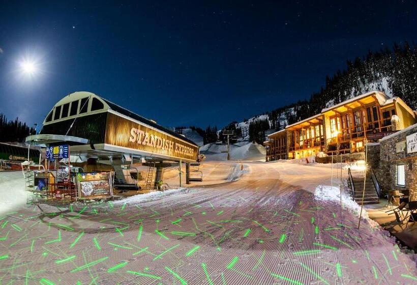 هتل Sunshine Mountain Lodge