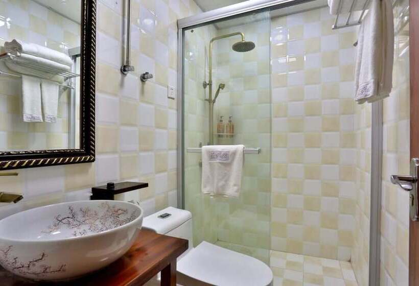 בית מלון כפרי The Blue Lotus Inn Wuzhen