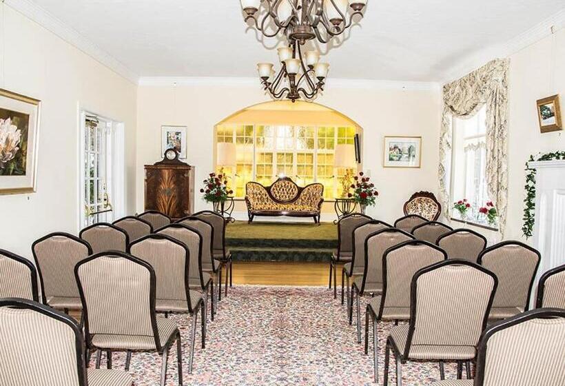 فندق The Manor On Front