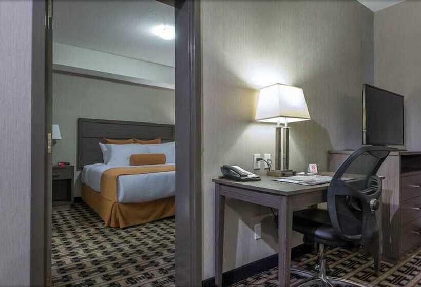 ホテル Timber Ridge Inn And Suites