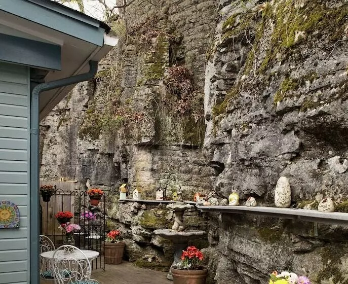 ホテル Cliff Cottage Inn
