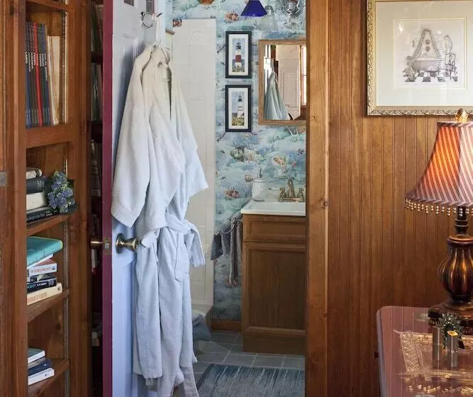 ホテル Cliff Cottage Inn