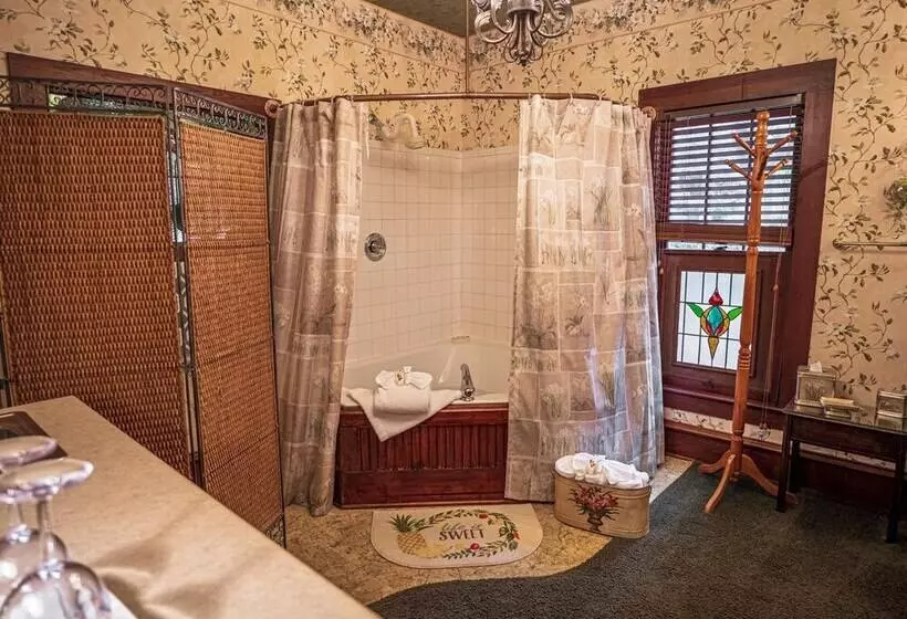 ホテル Cliff Cottage Inn