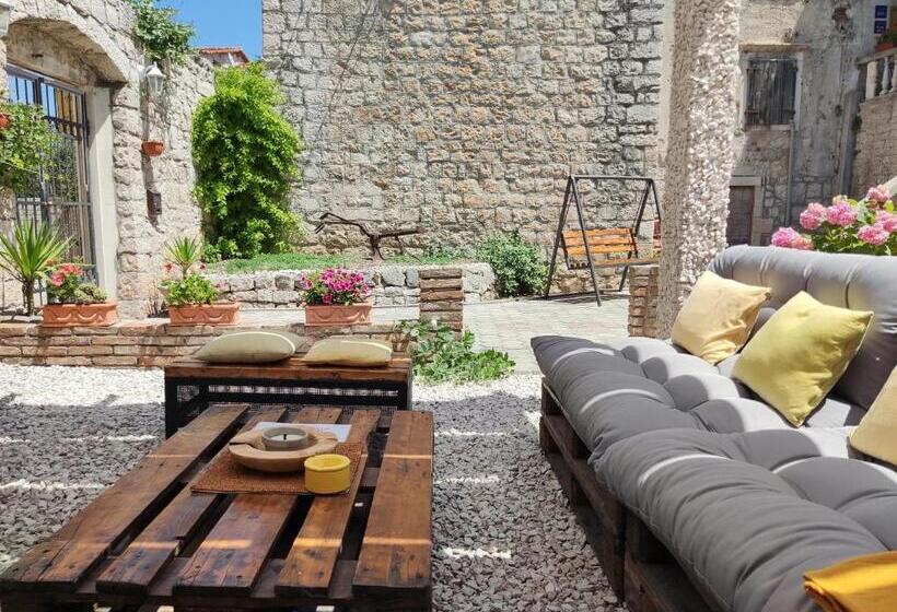 فندق Guest House Klaudija