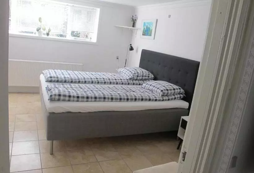 Hotelli Guesthouse Sharon Aarhus