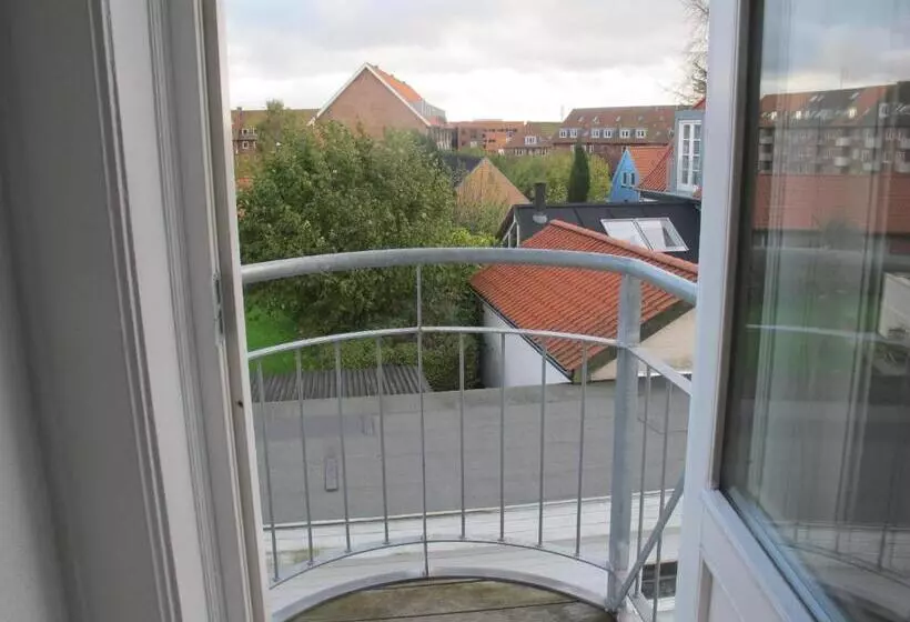 Hotelli Guesthouse Sharon Aarhus