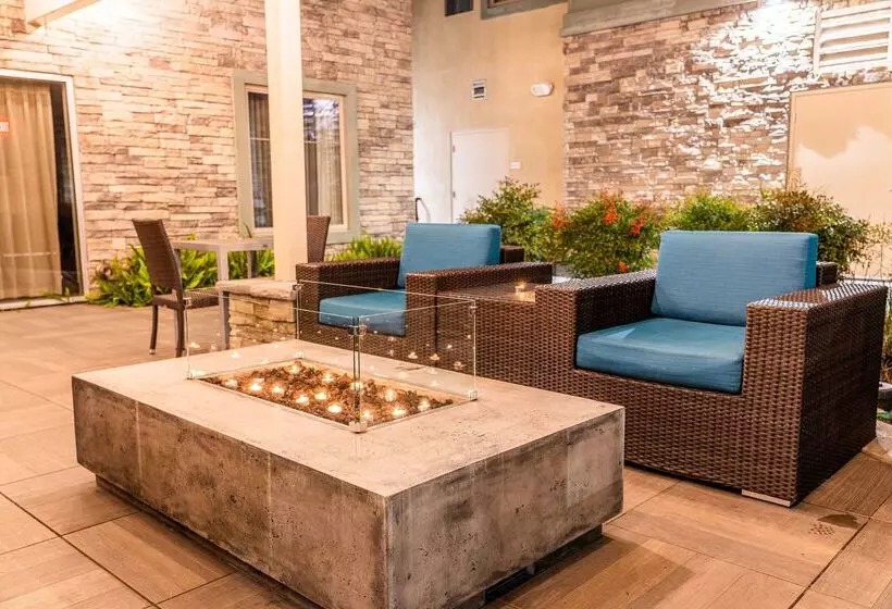 Hotelli Homewood Suites By Hilton Pleasant Hill Ca