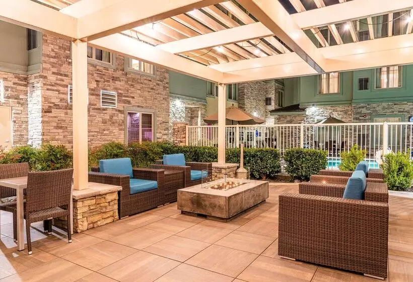 Hotelli Homewood Suites By Hilton Pleasant Hill Ca