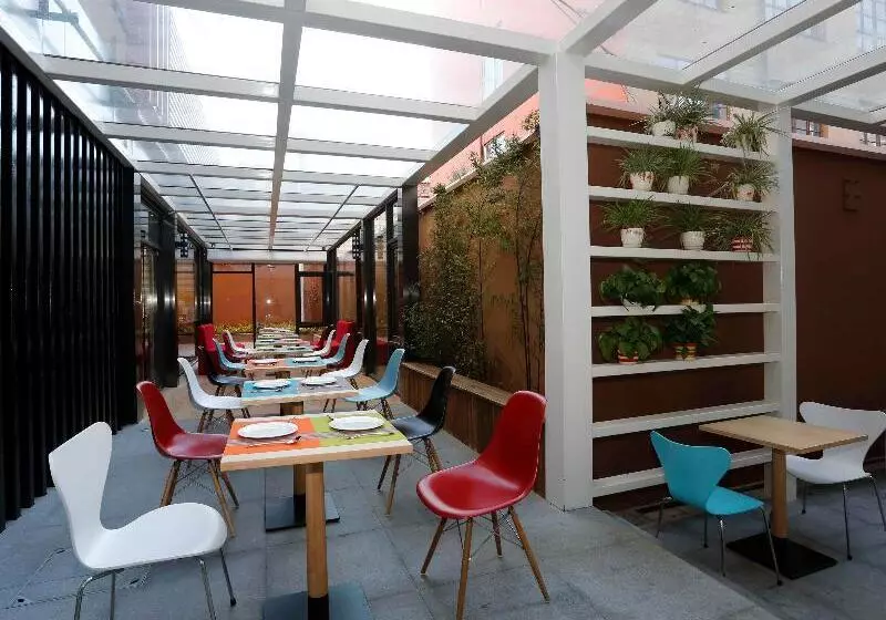 Hotelli Ibis Kunming Beijing Rd