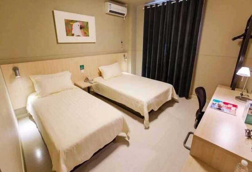 ホテル Jinjiang Inn Shanghai Qingfang Market Caoan Road