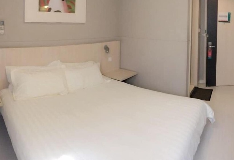 ホテル Jinjiang Inn Shanghai Qingfang Market Caoan Road