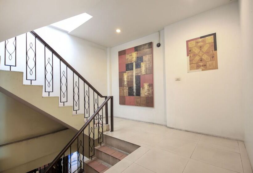 Hotel Phuket Backpacker Hostel