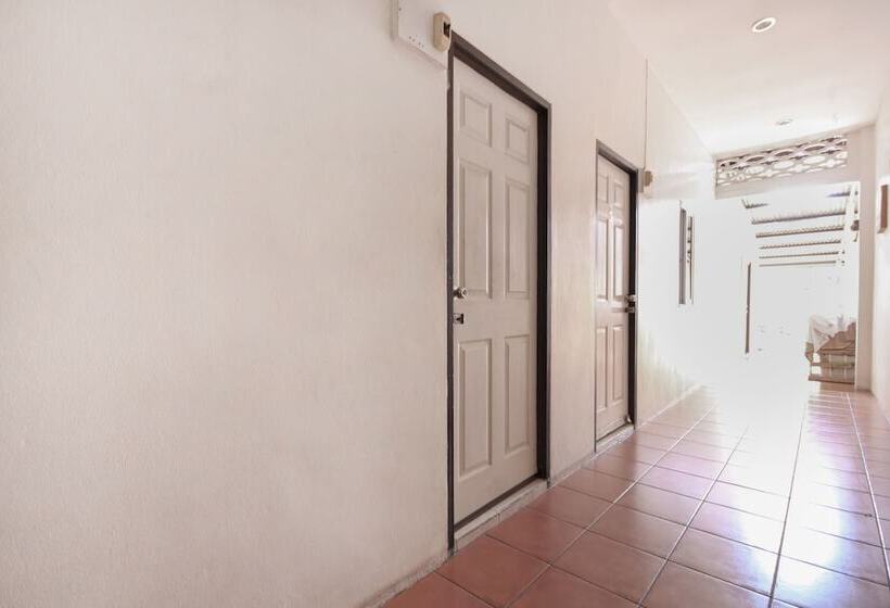 Hotel Phuket Backpacker Hostel