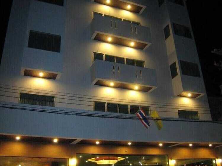 فندق Prachuap Beach