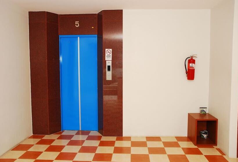 فندق Prachuap Beach