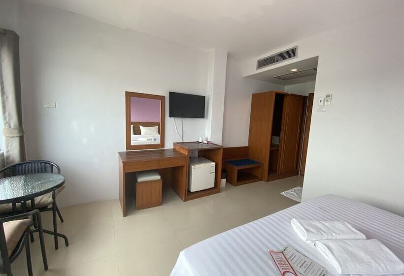 فندق Prachuap Beach