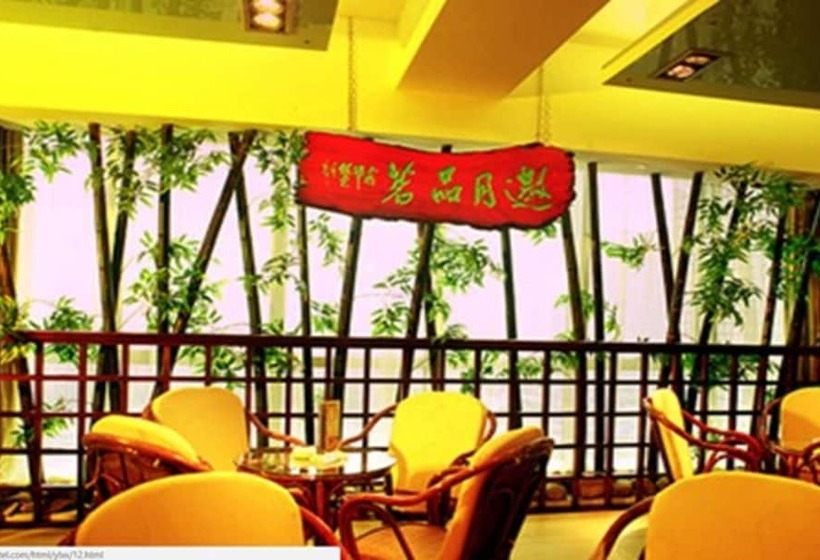 فندق Queens Palace