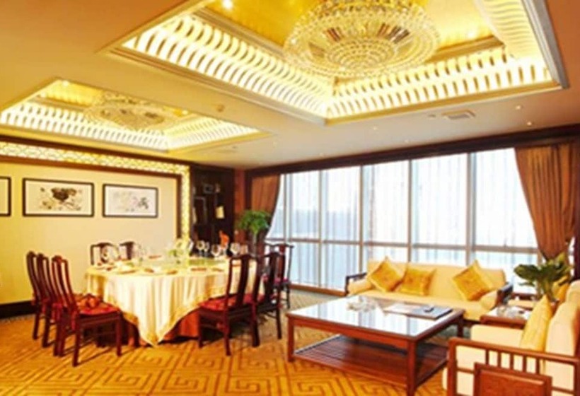 فندق Queens Palace