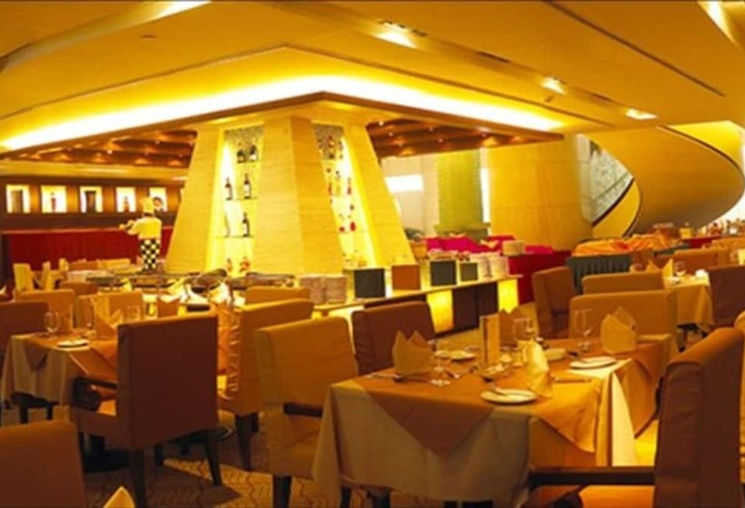 فندق Queens Palace