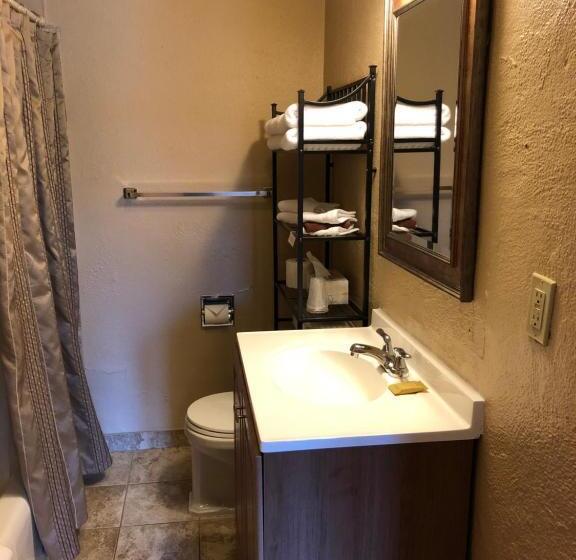 هتل Red Lodge Inn