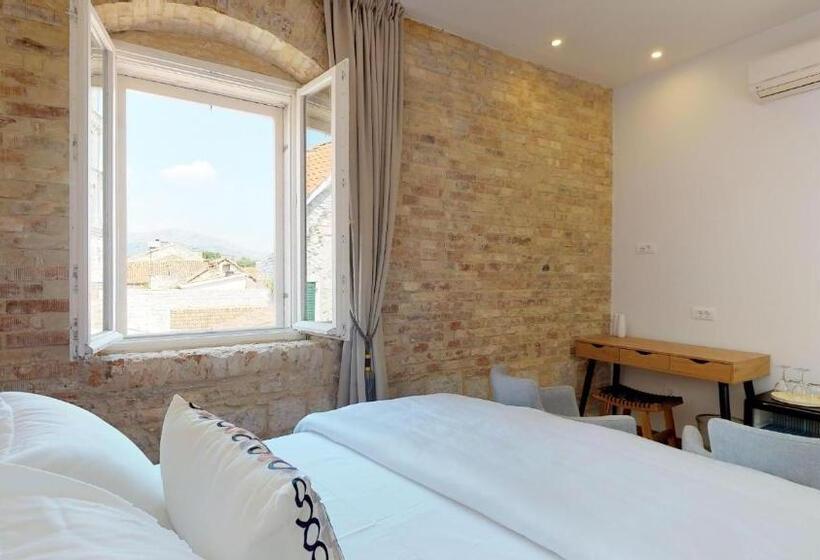 هتل Riva Apartments