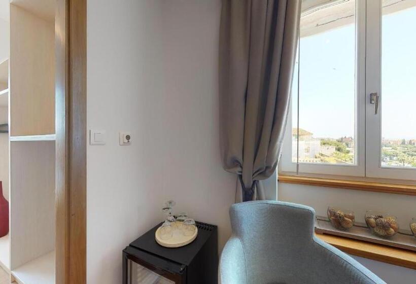 هتل Riva Apartments