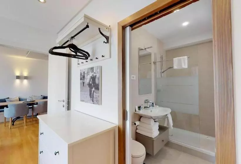هتل Riva Apartments