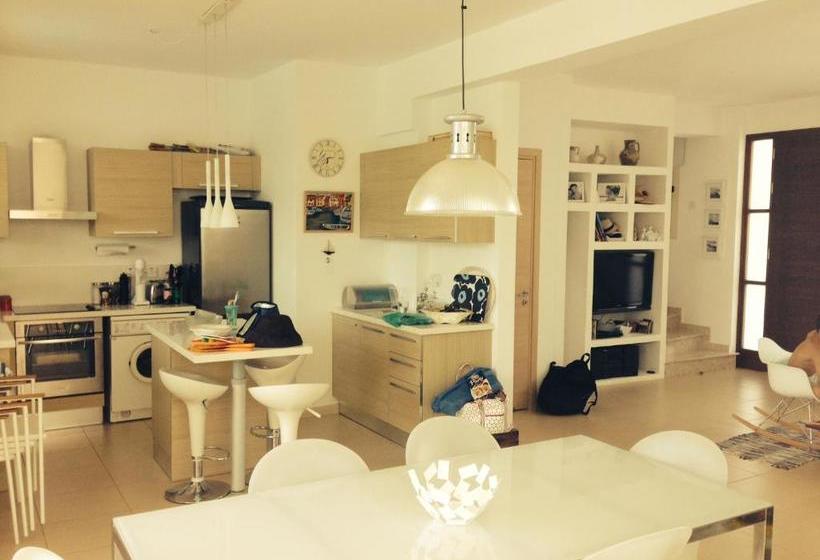 בית מלון כפרי Riverland Villa