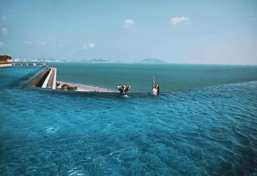 Hotelli Sanya Conifer Resort