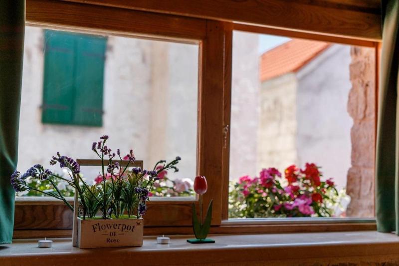 בית מלון כפרי Stone House Luxury Rooms