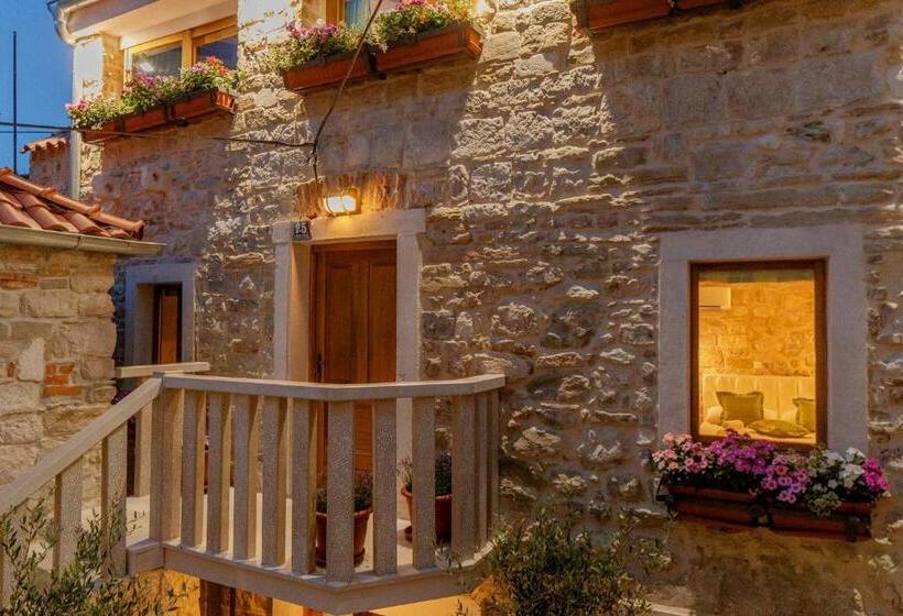 בית מלון כפרי Stone House Luxury Rooms