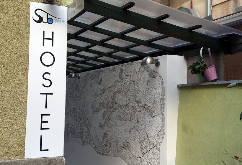 فندق Subspace Hostel