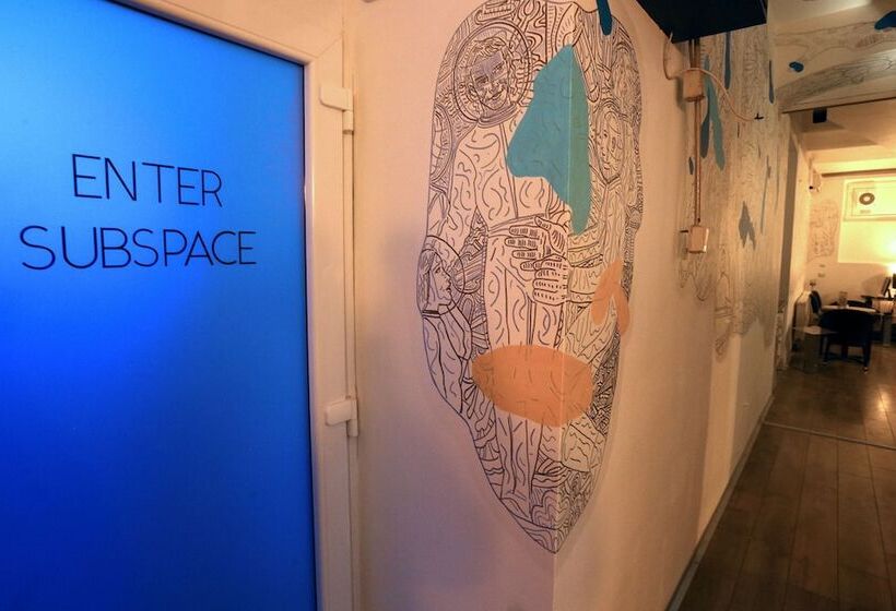 فندق Subspace Hostel