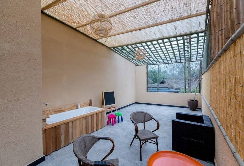 בית מלון כפרי Sukham Advesa Emei