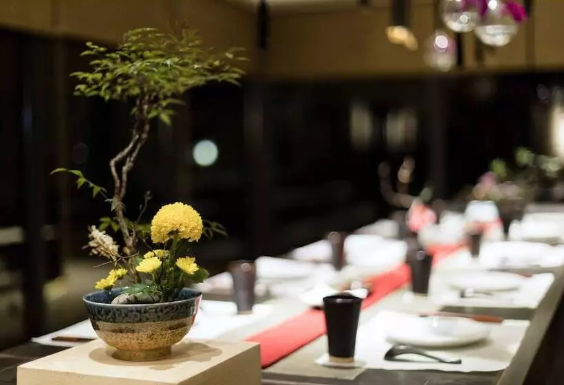 Hotelli Sukham Advesa Emei