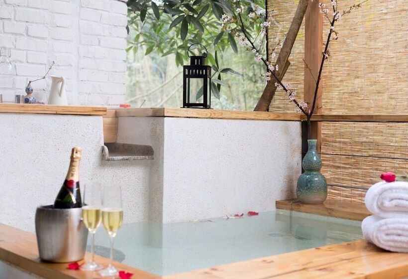 בית מלון כפרי Sukham Advesa Emei