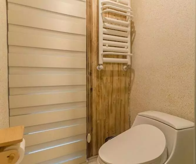 Hotelli Sukham Advesa Emei