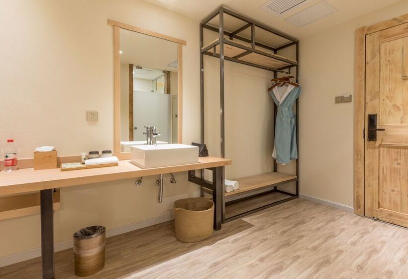 בית מלון כפרי Sukham Advesa Emei