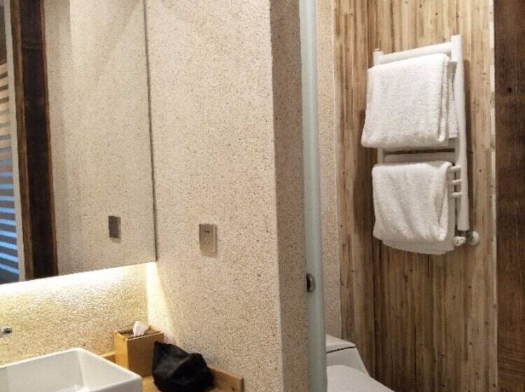 בית מלון כפרי Sukham Advesa Emei