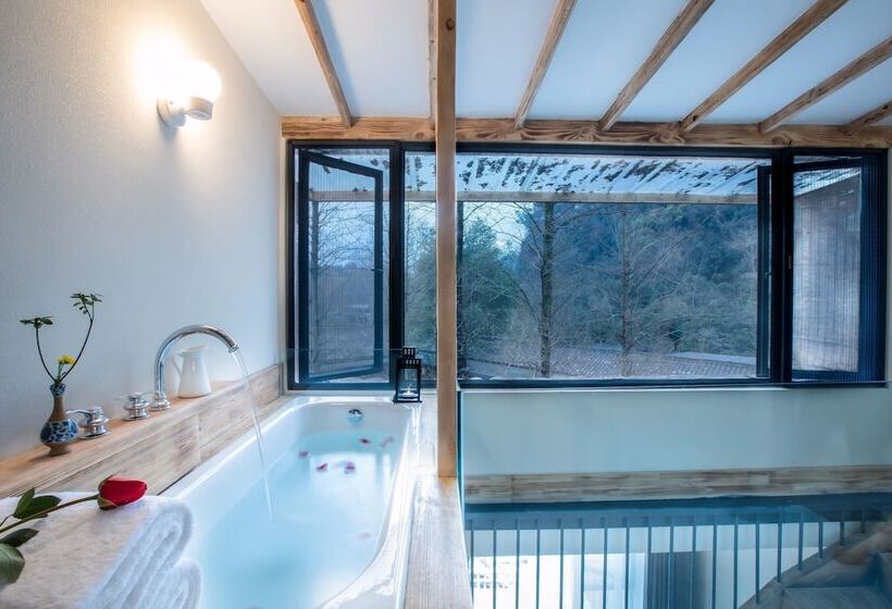 בית מלון כפרי Sukham Advesa Emei