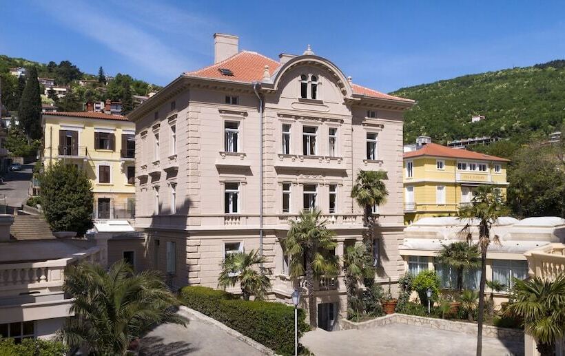 ホテル Villa Abbazia  Liburnia