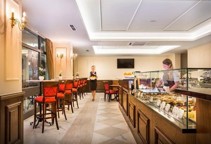 ホテル Villa Abbazia  Liburnia