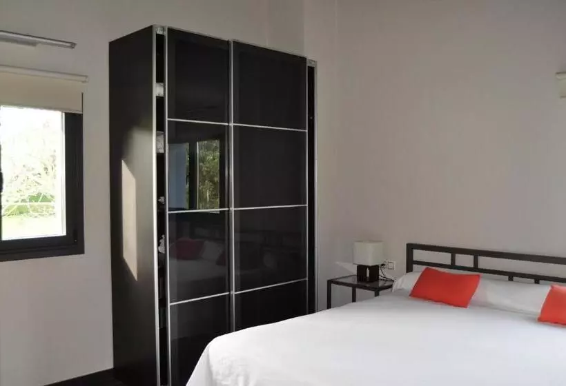 Hotelli Apartamentos Rurales Casona La Sierra