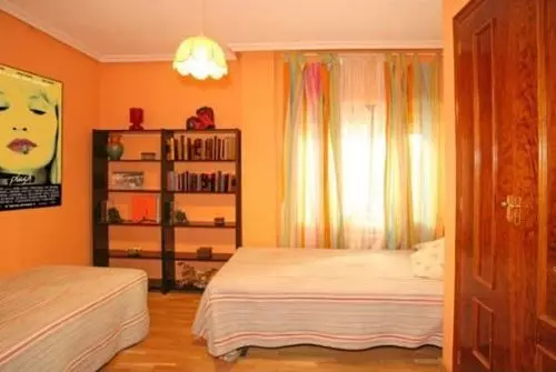 هتل Avila Flats Soterrana Plaza Del Ejercito