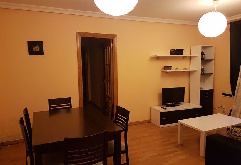 בית מלון כפרי Avila Flats Soterrana Plaza Del Ejercito