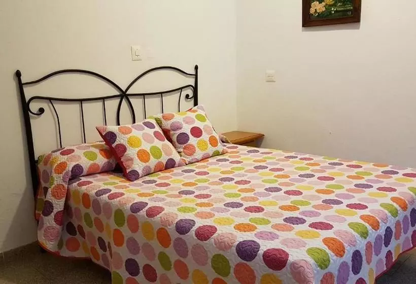 Hotelli Benamahoma Rural