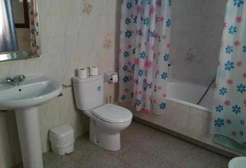 Hotelli Benamahoma Rural