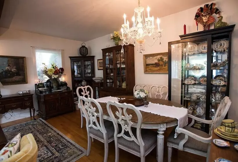 هتل Gardenview Bed And Breakfast